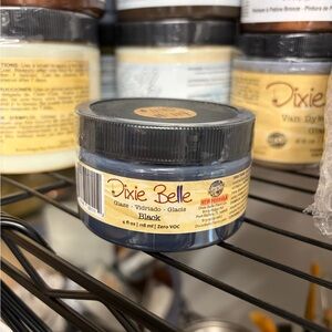 Dixie Belle Black Glaze